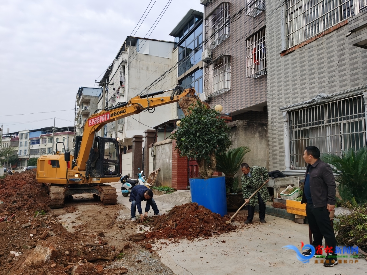明珠南路即將告別“晴天一身灰，雨天一身泥” (3).jpg